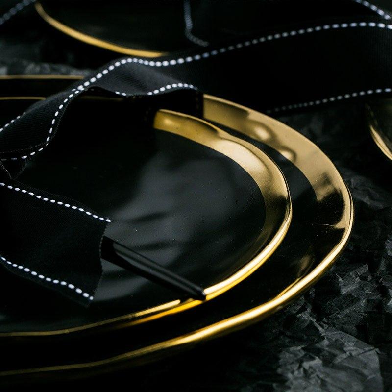 Assiette plate en céramique - L'imperfection noir - UstensilesCulinaires