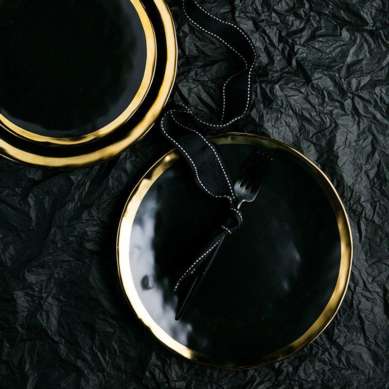 Assiette plate en céramique - L'imperfection noir - UstensilesCulinaires