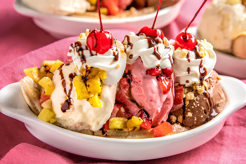 Banana split grillée