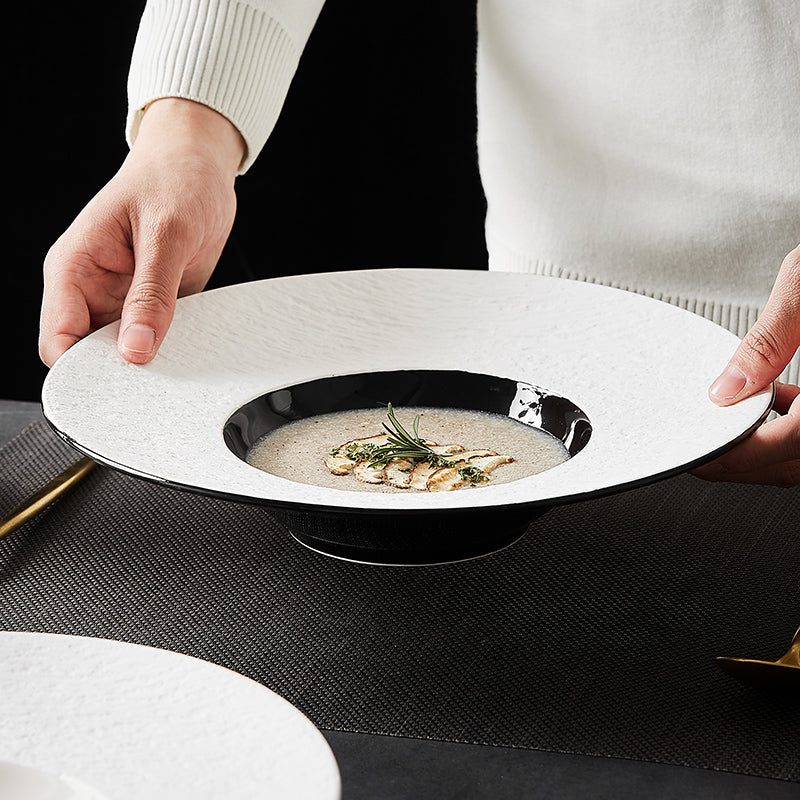 Assiette creuse blanche et noir  | Ustensiles Culinaires 