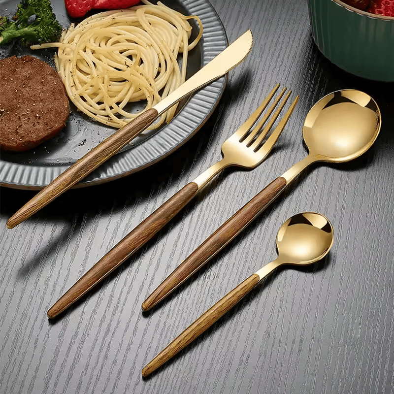 Wooden handle cutlery set
