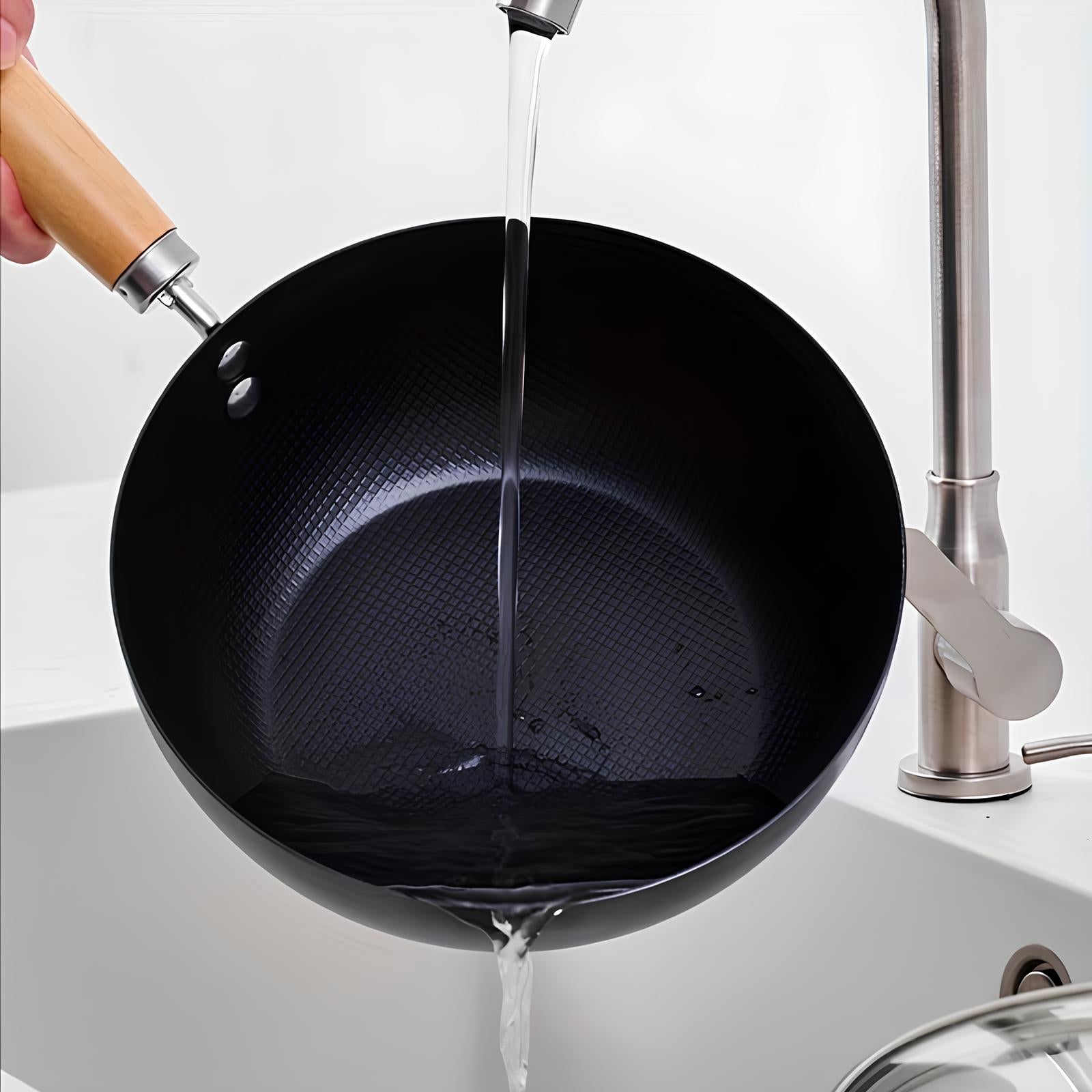 Mini Wok en fonte antiadhésif - UstensilesCulinaires