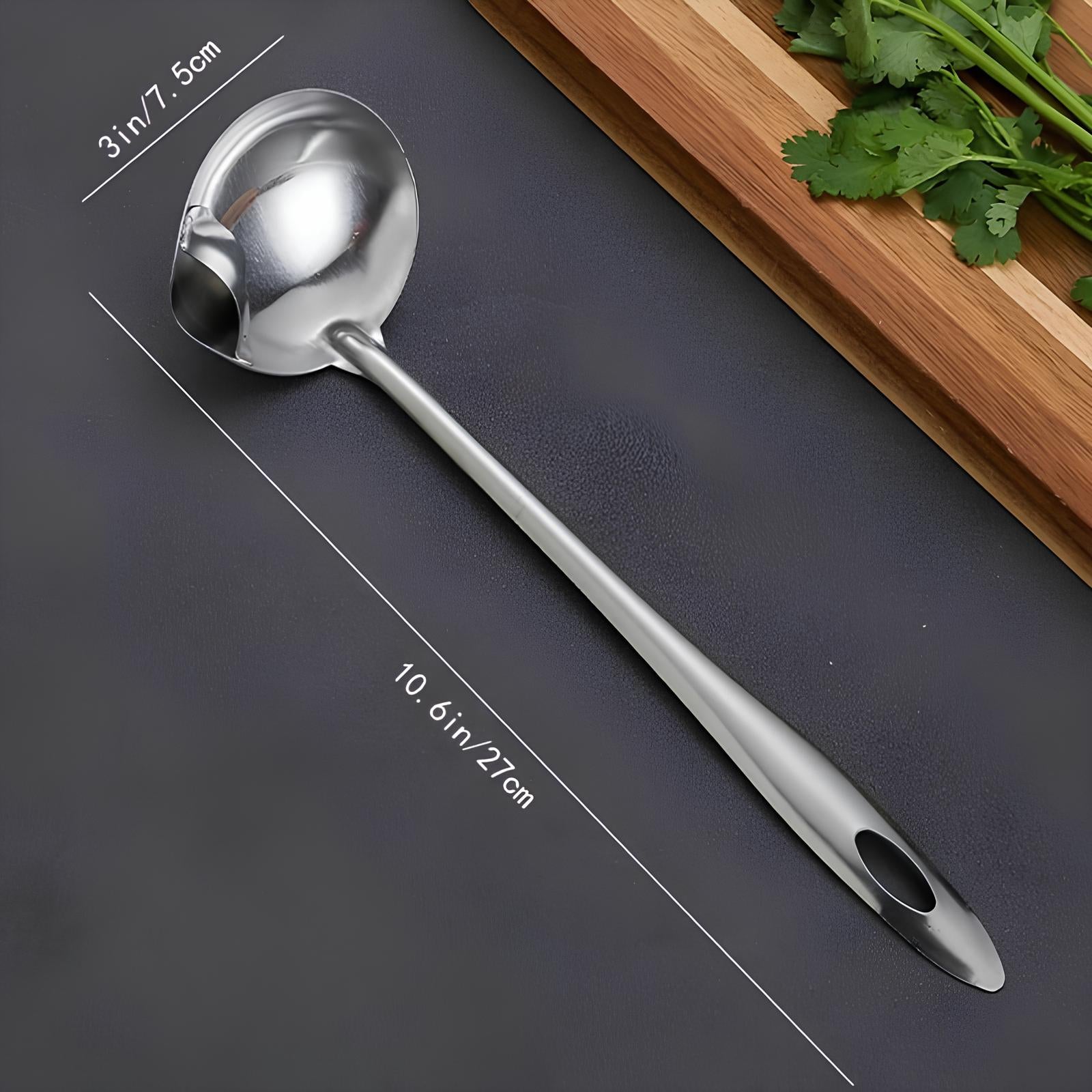Louche avec séparateur d'aliments solides et liquides - UstensilesCulinaires