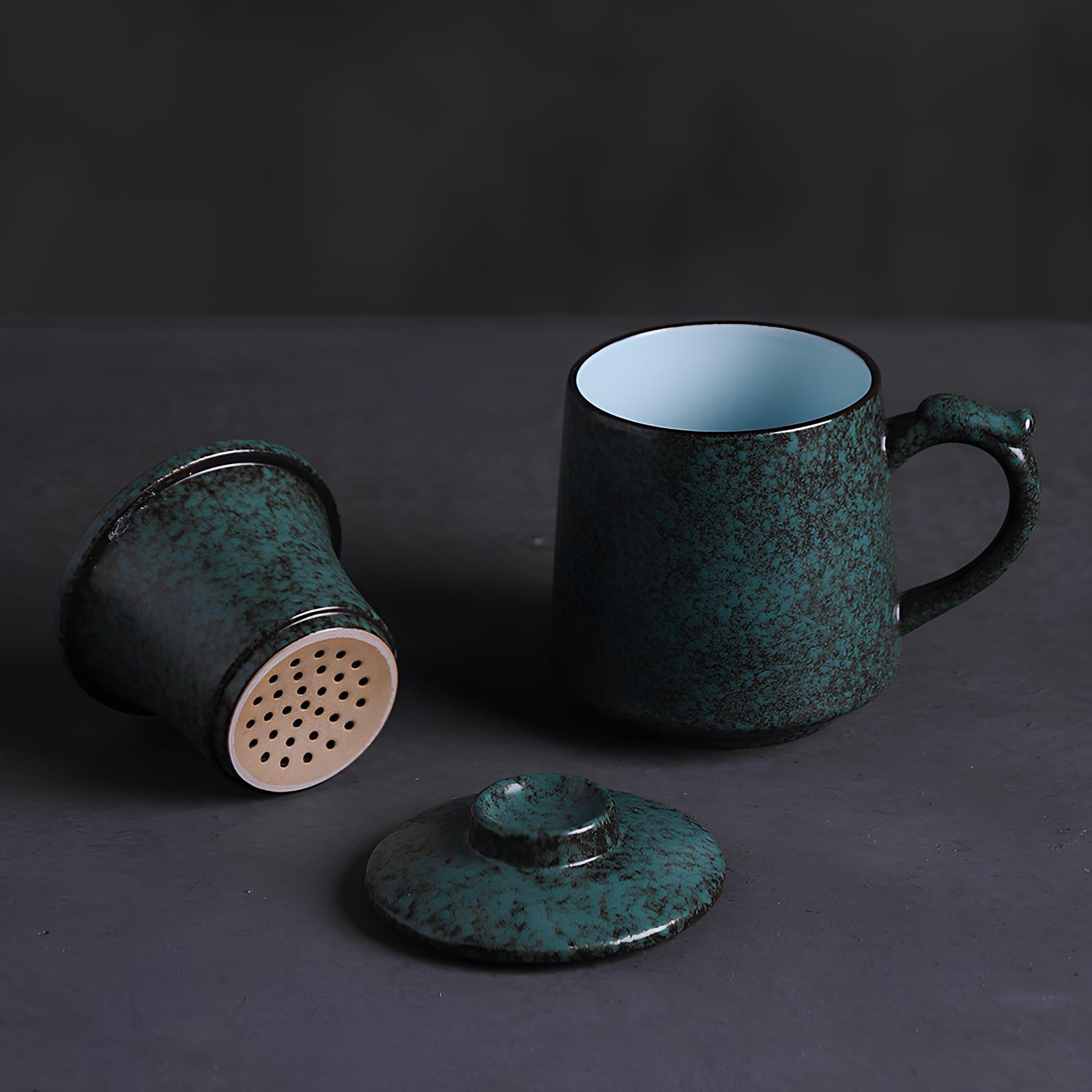Mug en céramique avec infuseur de thé - UstensilesCulinaires