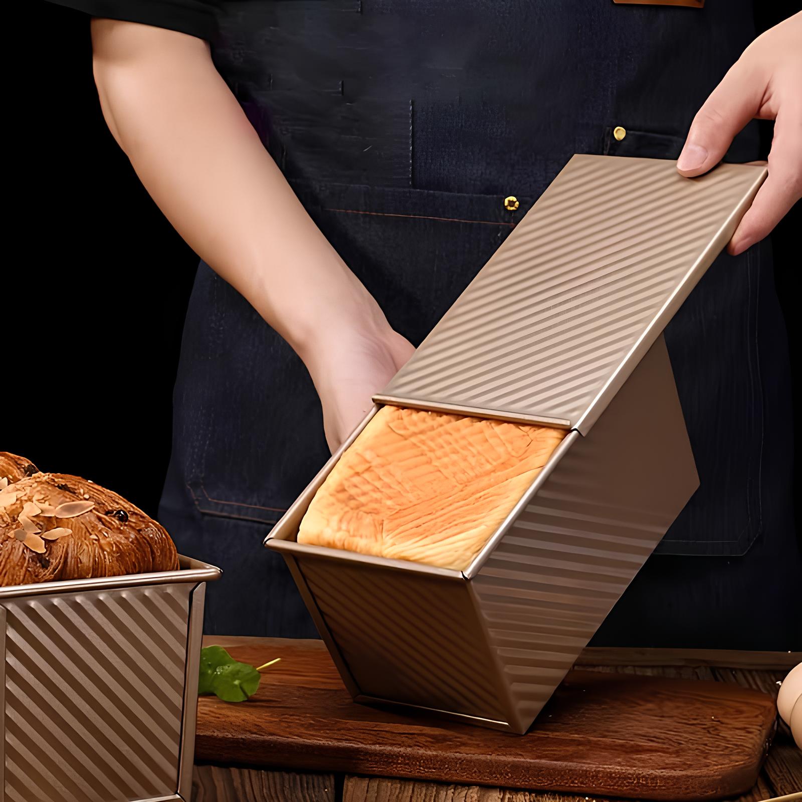 Moule à gâteau rectangulaire avec couvercle - UstensilesCulinaires
