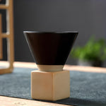 Tasse Artisanale Conique en Céramique - UstensilesCulinaires