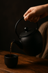 Théière japonaise en fonte noire 1,1L - Design moderne