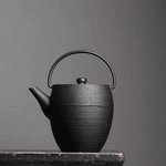 Théière japonaise en fonte noire 1,1L - Design moderne